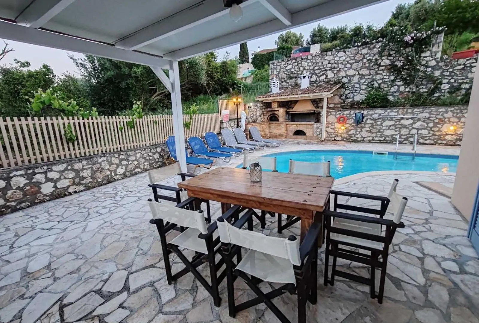 Villa Mirella Tselendáta